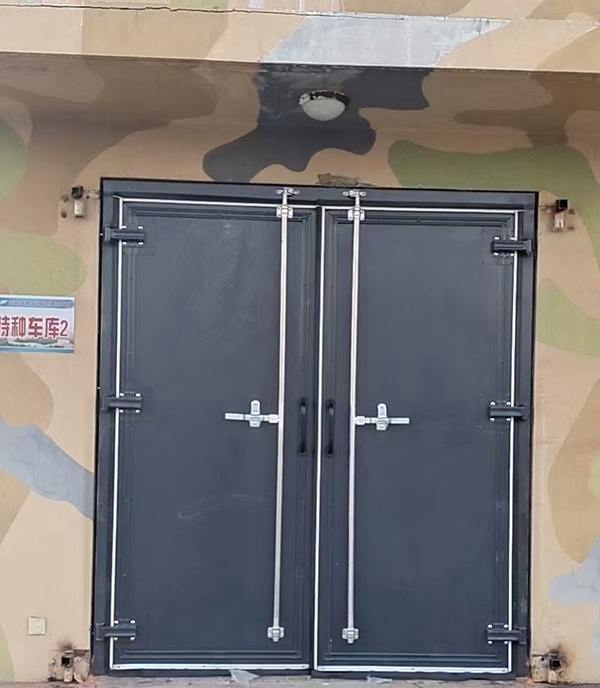 山丹工业平开门 山丹工业平开门