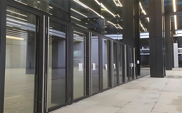 山丹玻璃地弹门 山丹玻璃地弹门