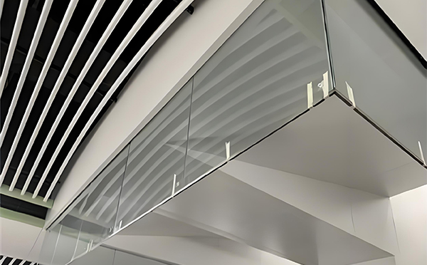 山丹玻璃挡烟垂壁