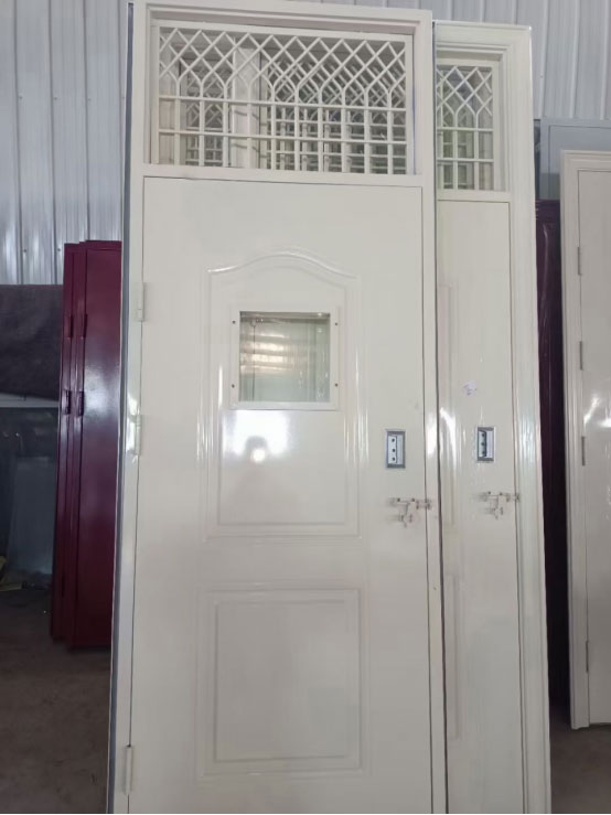 山丹学校教室门 山丹学校教室门