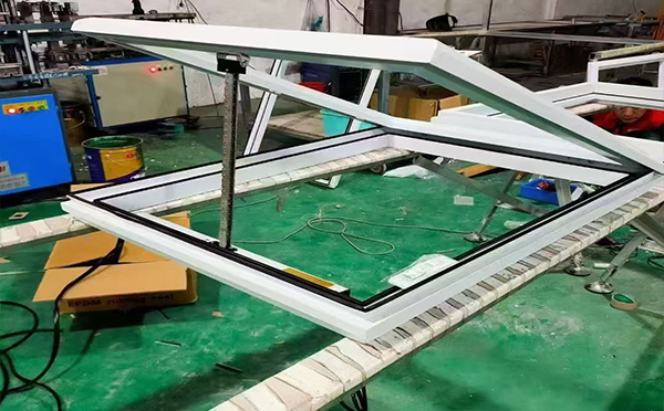 某地下车库出入口山丹排烟窗配置工程