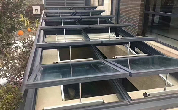 某轨道交通车辆维修车间山丹排烟窗应用