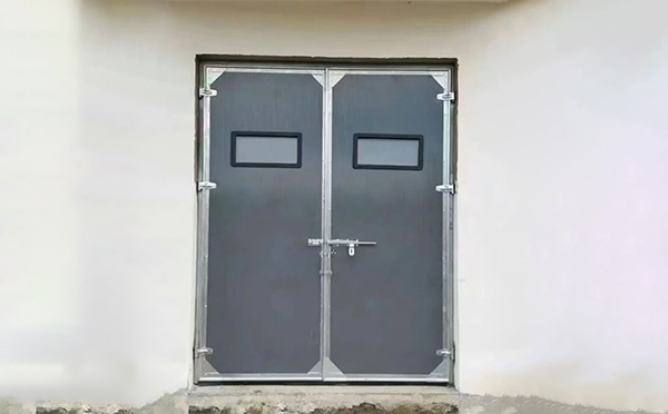 山丹工业门在高温作业区域的运行表现