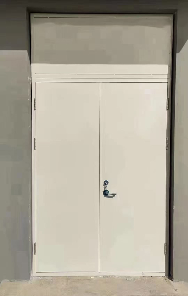 展览馆项目完成大跨度山丹防火门安装